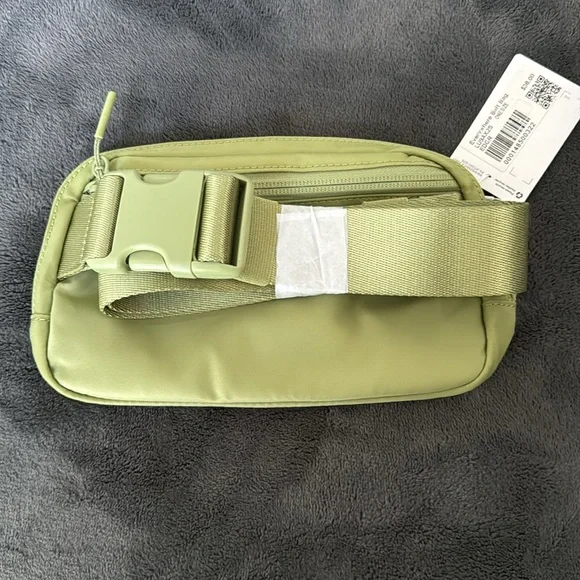 Everywhere Belt Bag - Picture 2 of 5